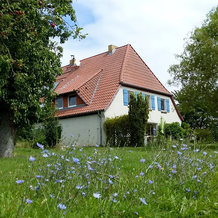 Hof Sorgenlos Apartment Gross Gievitz